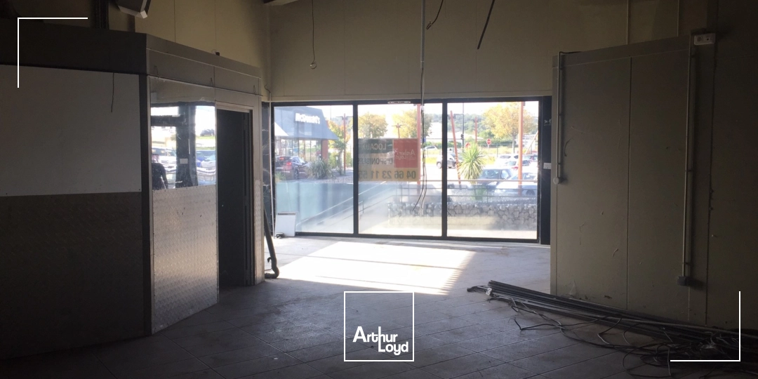 Locaux commerciaux - Location - NIMES - 30900 - 65-65 - 7822967