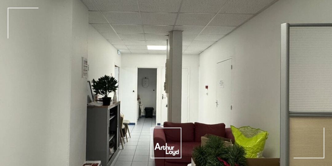 Locaux commerciaux - Vente - JOUE LES TOURS - 37300 - 104.67-104.67 - 7824451