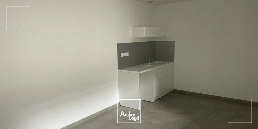 Locaux d'activité & Entrepôts - Location - DOMPIERRE-SUR-YON - 85170 - 747-747 - 7826379
