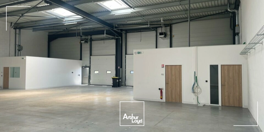 Locaux d'activité & Entrepôts - Location - DOMPIERRE-SUR-YON - 85170 - 747-747 - 7826376