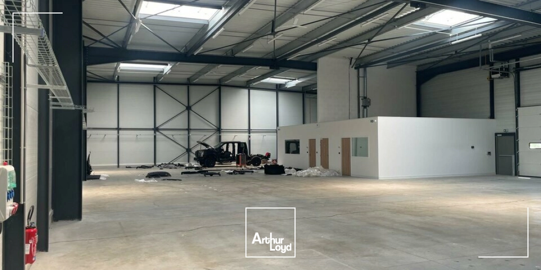 Locaux d'activité & Entrepôts - Location - DOMPIERRE-SUR-YON - 85170 - 747-747 - 7826377