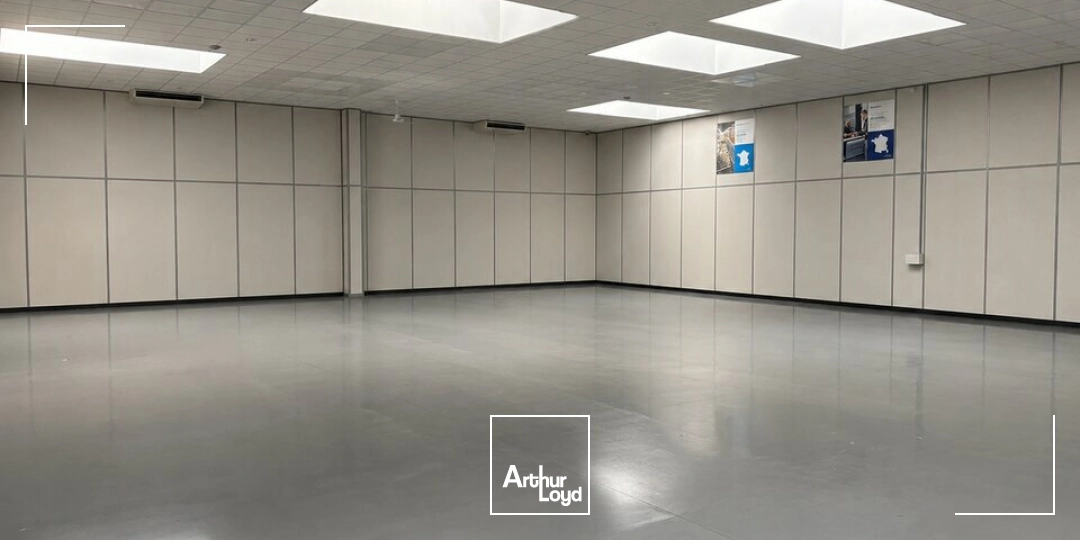 Locaux commerciaux - Vente - LES HERBIERS - 85500 - 705-705 - 7827420
