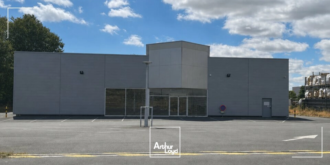Locaux commerciaux - Vente - LES HERBIERS - 85500 - 705-705 - 7827419