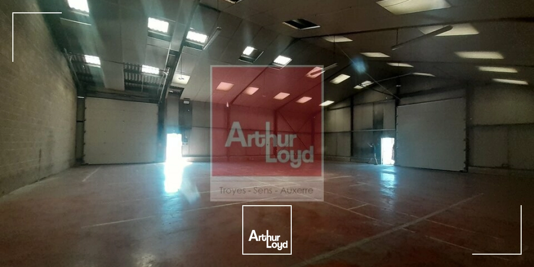 Locaux d'activité & Entrepôts - Location - SAINT-ANDRÉ-LES-VERGERS - 10120 - 400-400 - 7837316