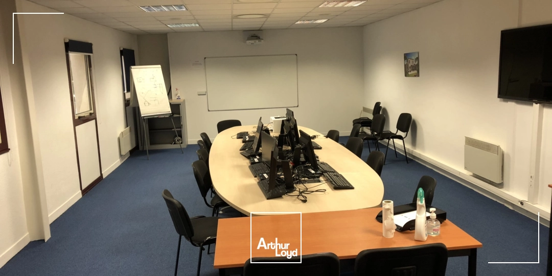 Locaux d'activité & Entrepôts - Location - GOUSSAINVILLE - 95190 - 1933-1933 - 7850988