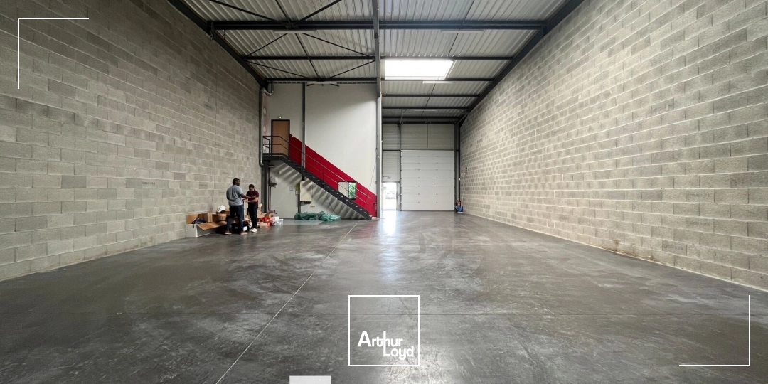 Locaux d'activité & Entrepôts - Location - SAINT PRIEST - 69800 - 340-340 - 7855842