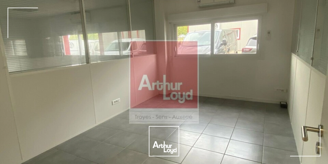 Locaux commerciaux - Location - LAVAU - 10150 - 550-550 - 7857928