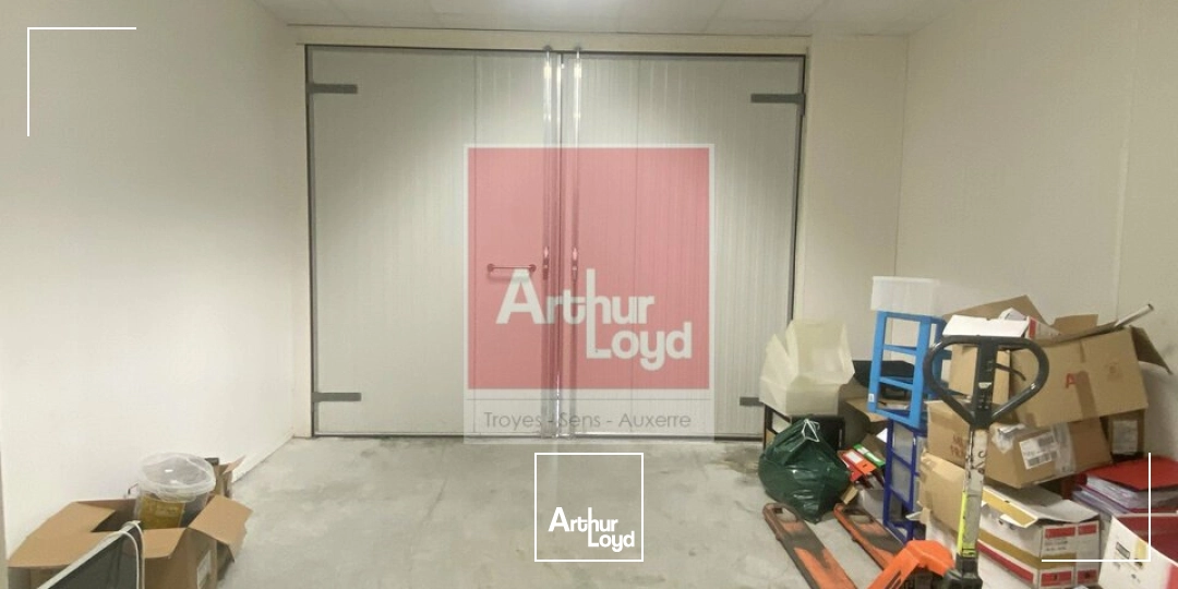 Locaux commerciaux - Location - LAVAU - 10150 - 550-550 - 7857930