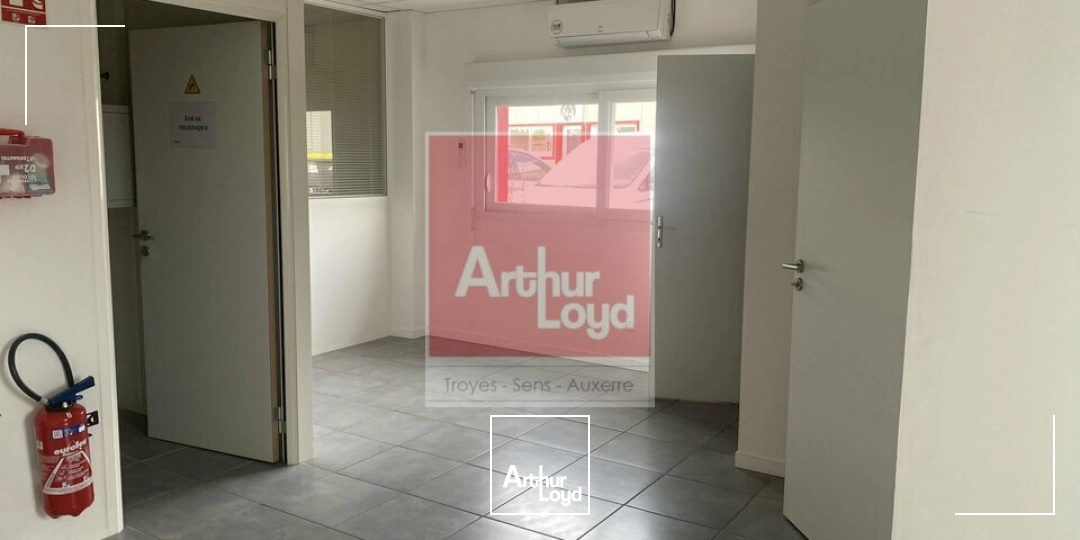 Locaux commerciaux - Location - LAVAU - 10150 - 550-550 - 7857933
