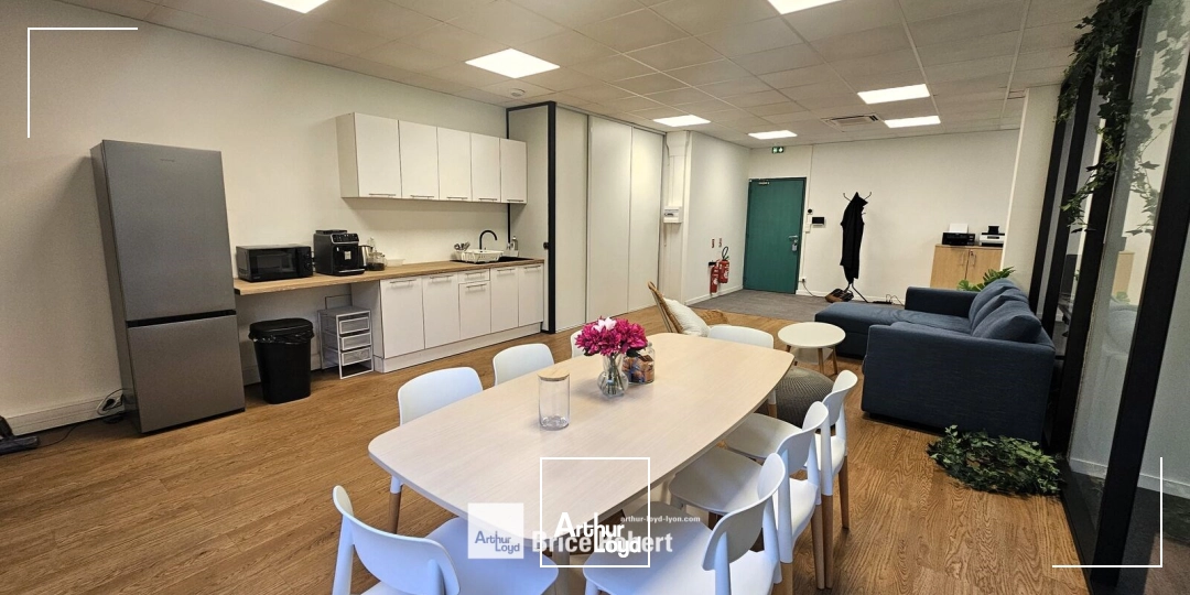 Bureaux - Location - SAINT PRIEST - 69800 - 104.38-104.38 - 7867536