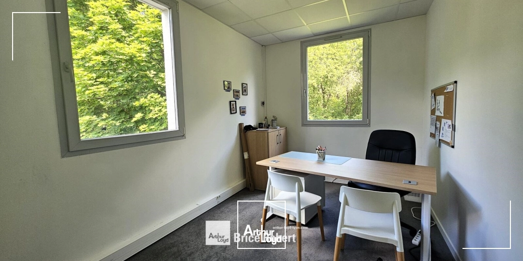 Bureaux - Location - SAINT PRIEST - 69800 - 104.38-104.38 - 7867538