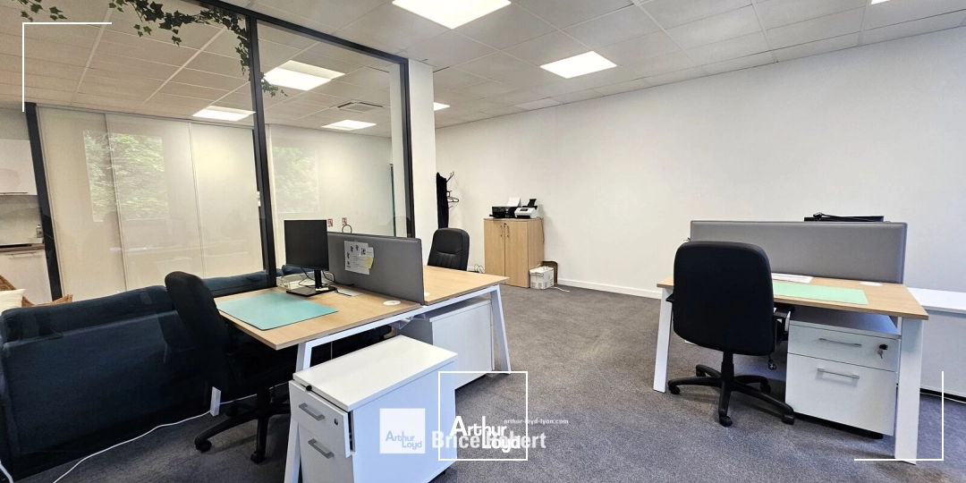 Bureaux - Location - SAINT PRIEST - 69800 - 104.38-104.38 - 7867539