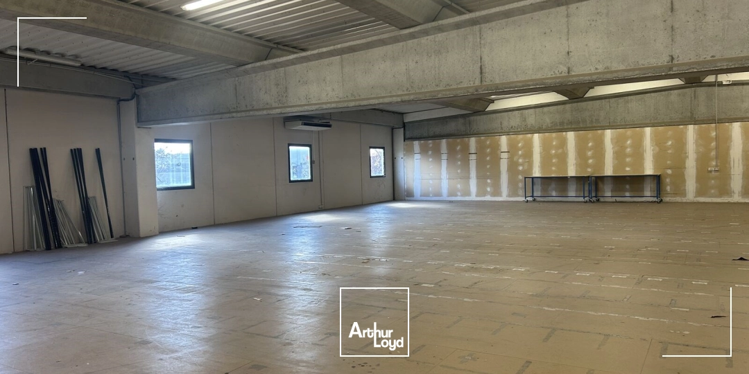 Locaux d'activité & Entrepôts - Location - ROUSSET - 13790 - 4631-4631 - 7868292