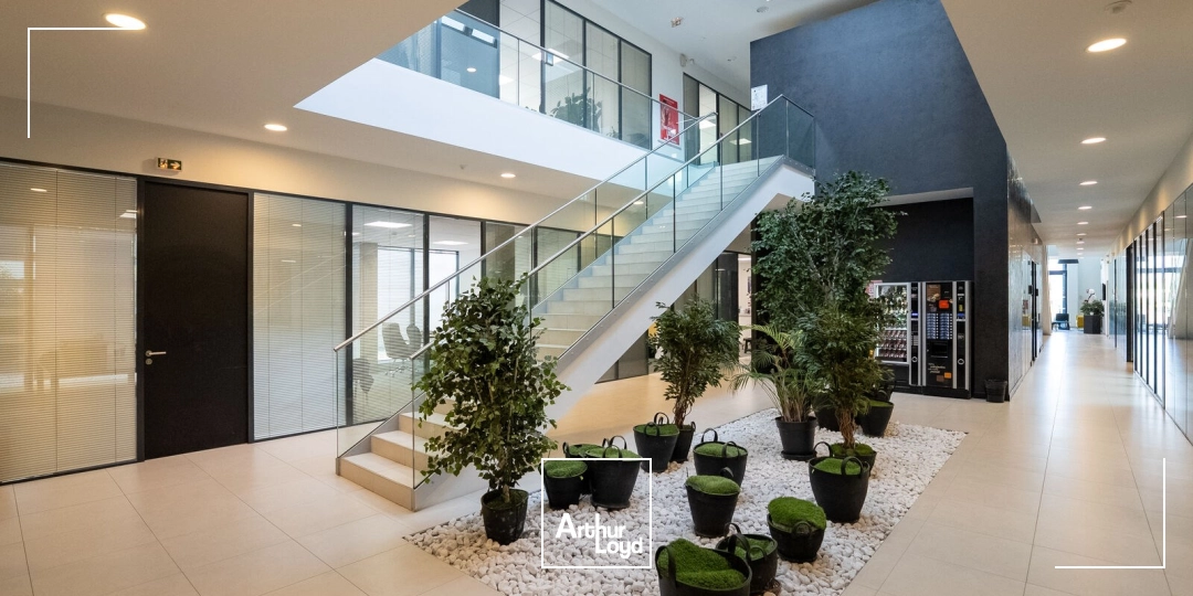 Locaux d'activité & Entrepôts - Location - AIX EN PROVENCE - 13290 - 7461.7-7461.7 - 7869370