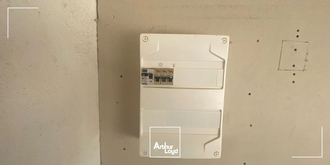 Locaux d'activité & Entrepôts - Location - EYGUIERES - 13430 - 39-39 - 7869691