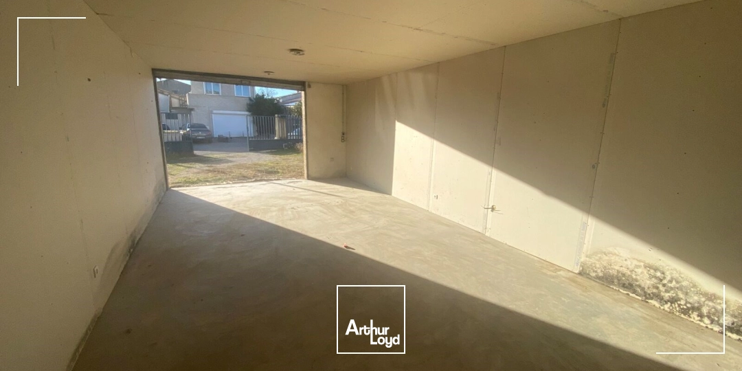Locaux d'activité & Entrepôts - Location - EYGUIERES - 13430 - 39-39 - 7869690