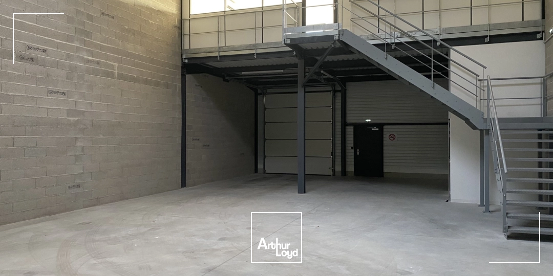 Locaux d'activité & Entrepôts - Location - MEYREUIL - 13590 - 242-242 - 7869841