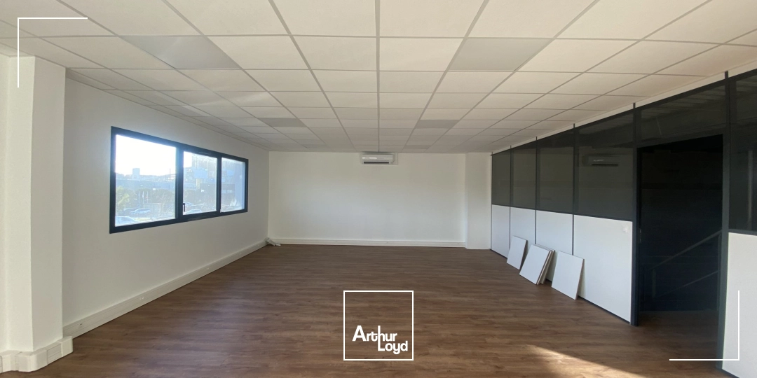 Locaux d'activité & Entrepôts - Location - MEYREUIL - 13590 - 242-242 - 7869844