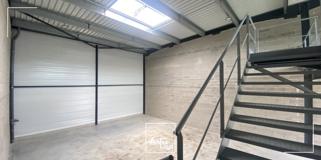 Locaux d'activité & Entrepôts - Location - MEYREUIL - 13590 - 242-242 - 7869839