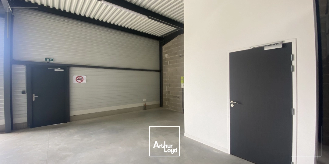 Locaux d'activité & Entrepôts - Location - MEYREUIL - 13590 - 242-242 - 7869838