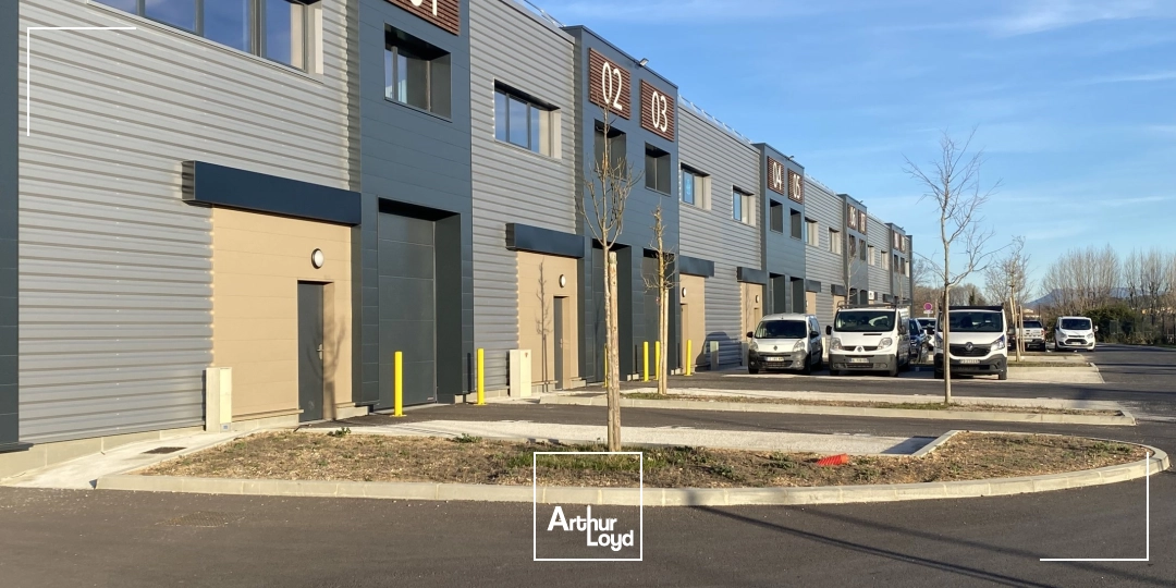 Locaux d'activité & Entrepôts - Location - MEYREUIL - 13590 - 242-242 - 7869836