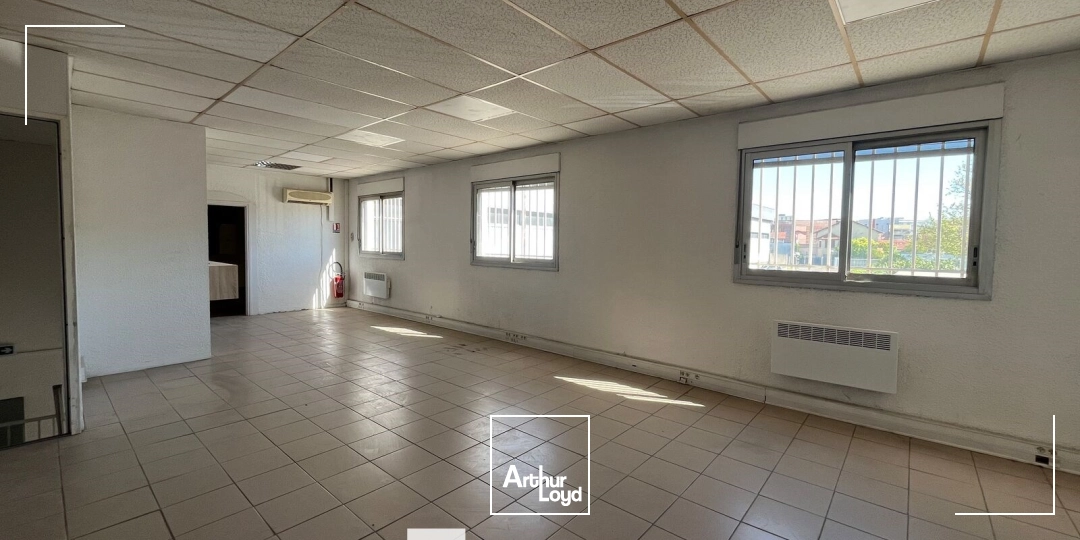 Locaux d'activité & Entrepôts - Location - VILLEURBANNE - 69100 - 416-416 - 7876140