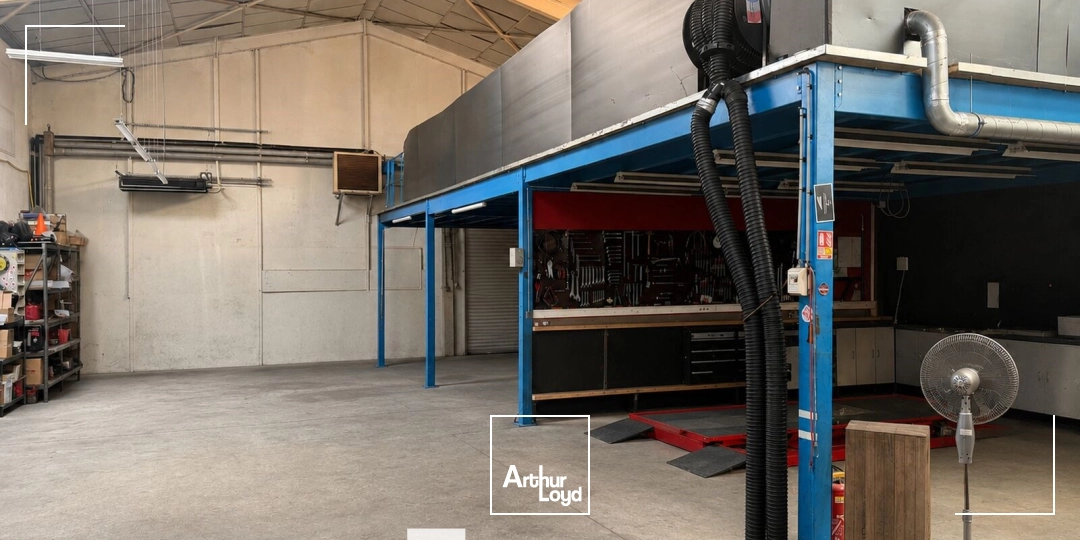 Locaux d'activité & Entrepôts - Location - LIMONEST - 69760 - 1300-1300 - 7876360
