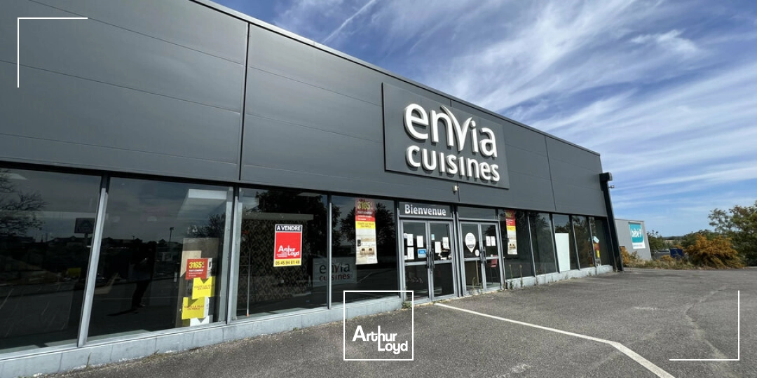 Locaux commerciaux - Vente - CHAMPNIERS - 16430 - 600-600 - 7879352
