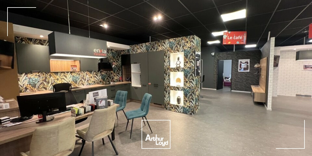 Locaux commerciaux - Vente - CHAMPNIERS - 16430 - 600-600 - 7879355