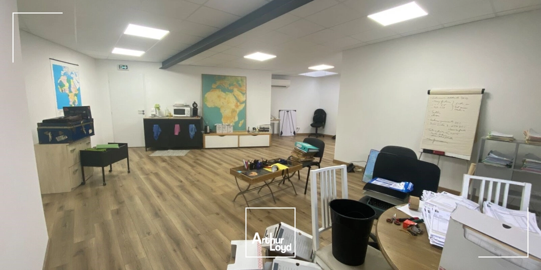 Locaux d'activité & Entrepôts - Location - LAMANON - 13113 - 162-162 - 7889248