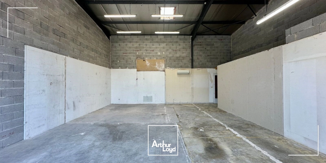 Locaux d'activité & Entrepôts - Location - VITROLLES - 13127 - 86-86 - 7890210