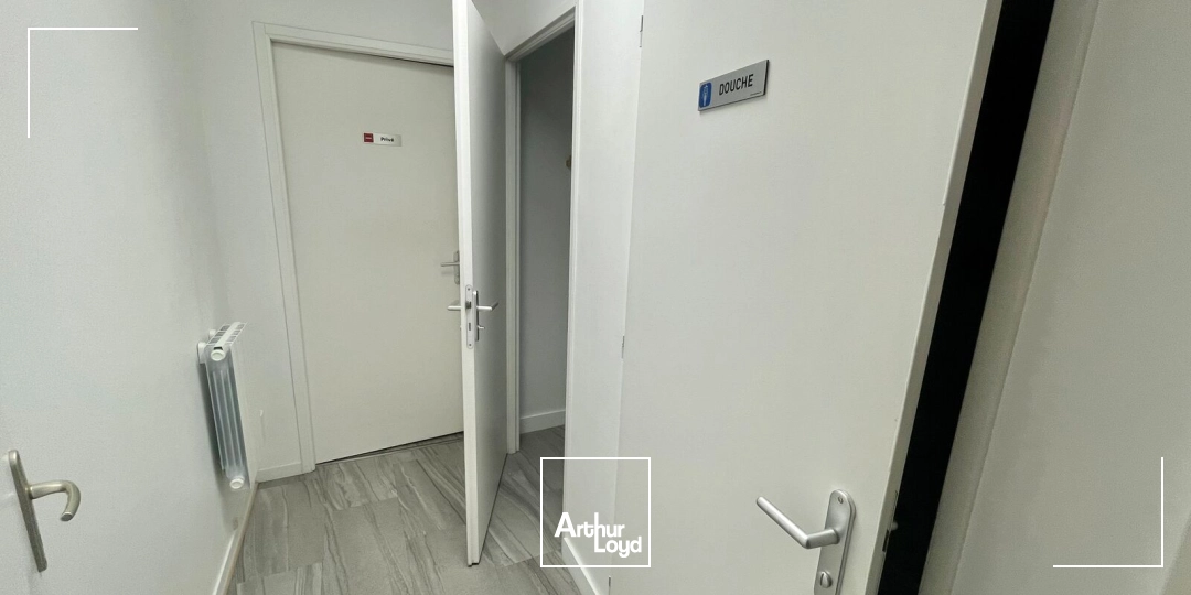 Bureaux - Location - ISNEAUVILLE - 76230 - 45-90 - 7904374