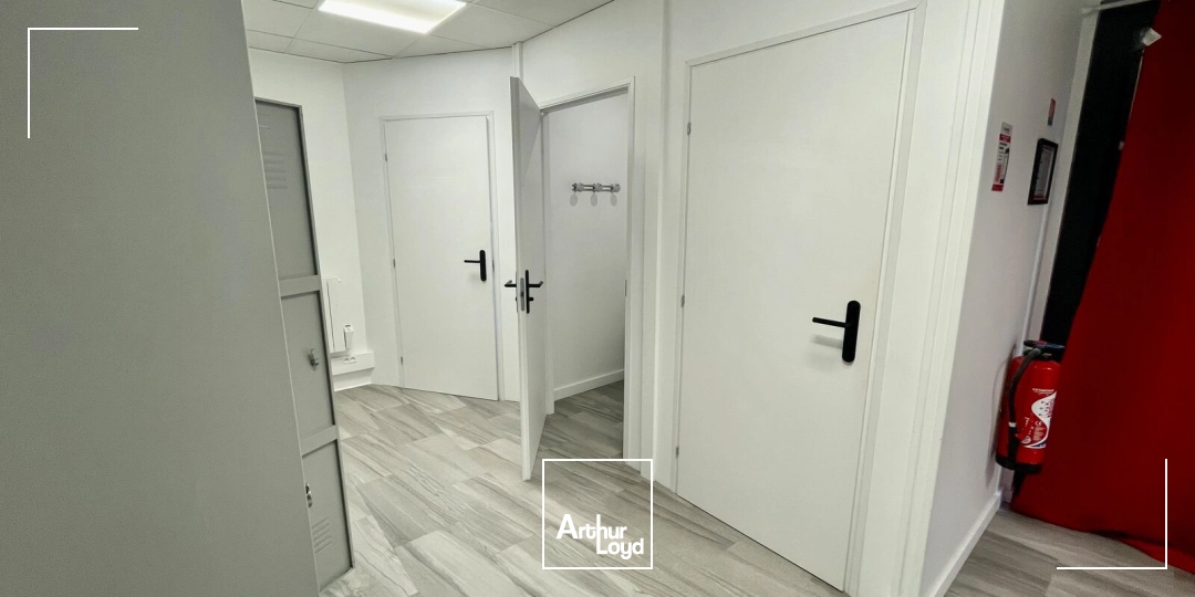 Bureaux - Location - ISNEAUVILLE - 76230 - 45-90 - 7904375