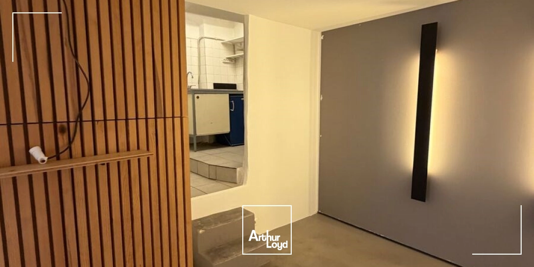 Locaux commerciaux - Cession - AIX EN PROVENCE - 13100 - 70-70 - 7907123