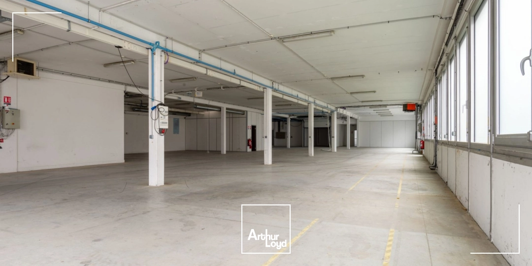 Locaux d'activité & Entrepôts - Location - GENNEVILLIERS - 92230 - 819-1638 - 7916221