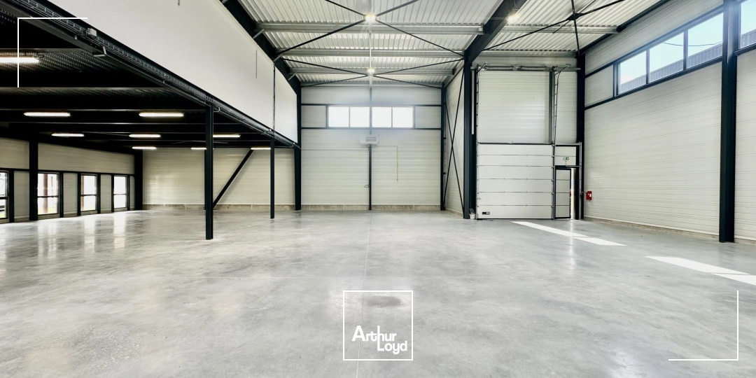 Locaux d'activité & Entrepôts - Location - VENELLES - 13770 - 675-675 - 7921784