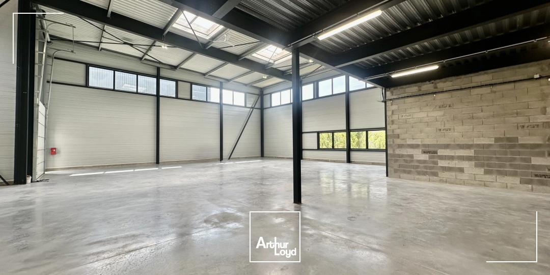 Locaux d'activité & Entrepôts - Location - VENELLES - 13770 - 675-675 - 7921785