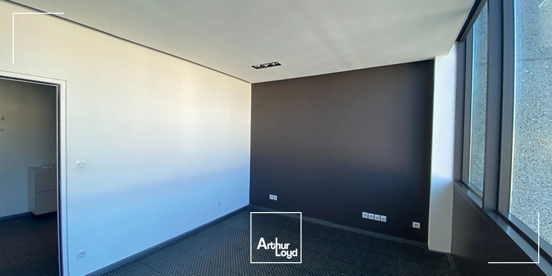 Bureaux - Location - LA ROCHELLE - 17000 - 65-65 - 7924420
