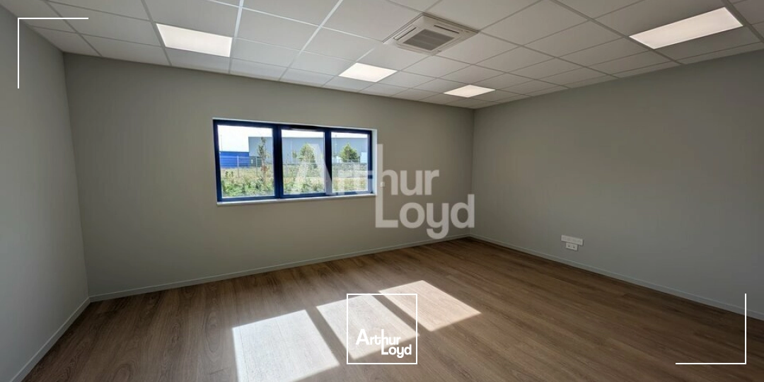 Locaux d'activité & Entrepôts - Location - BÉDÉE - 35137 - 1700-1700 - 7924565