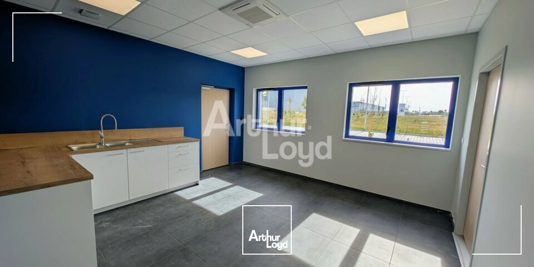 Locaux d'activité & Entrepôts - Location - BÉDÉE - 35137 - 1700-1700 - 7924567