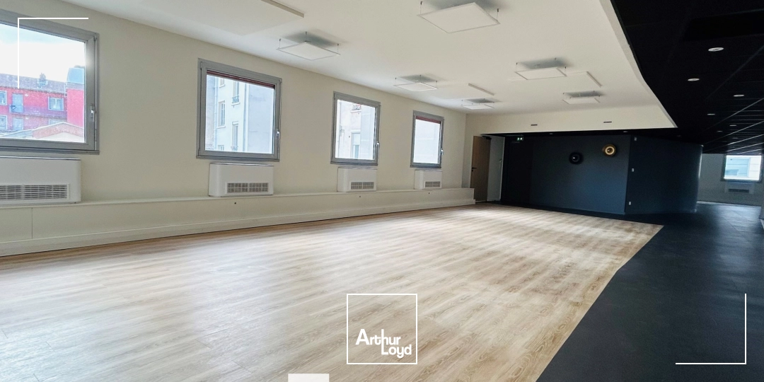 Bureaux - Location - VILLEURBANNE - 69100 - 210.22-515.22 - 7941029