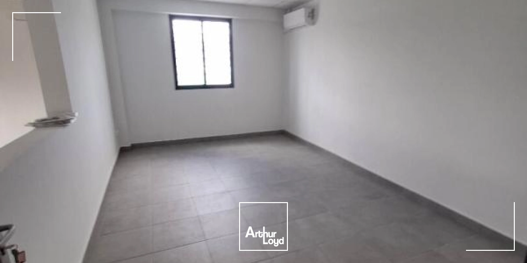 Locaux commerciaux - Location - Cayenne - 97300 - 128-128 - 7969605