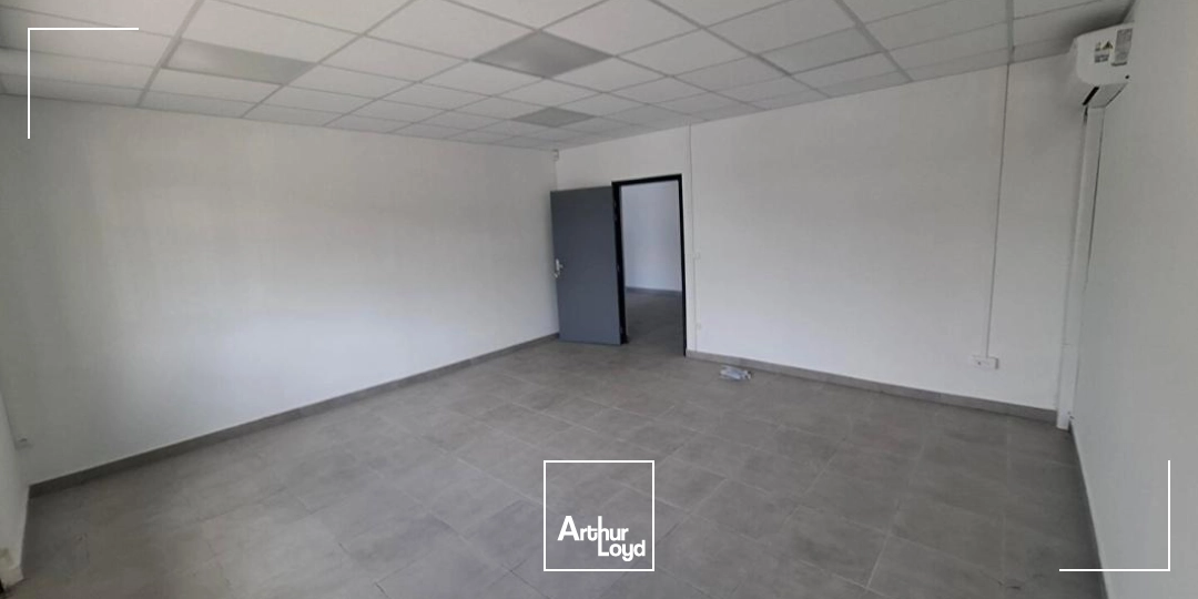 Locaux commerciaux - Location - Cayenne - 97300 - 128-128 - 7969603