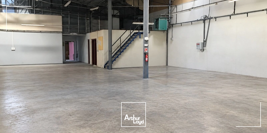 Locaux d'activité & Entrepôts - Location - SAINT ETIENNE - 42000 - 520-520 - 7981127