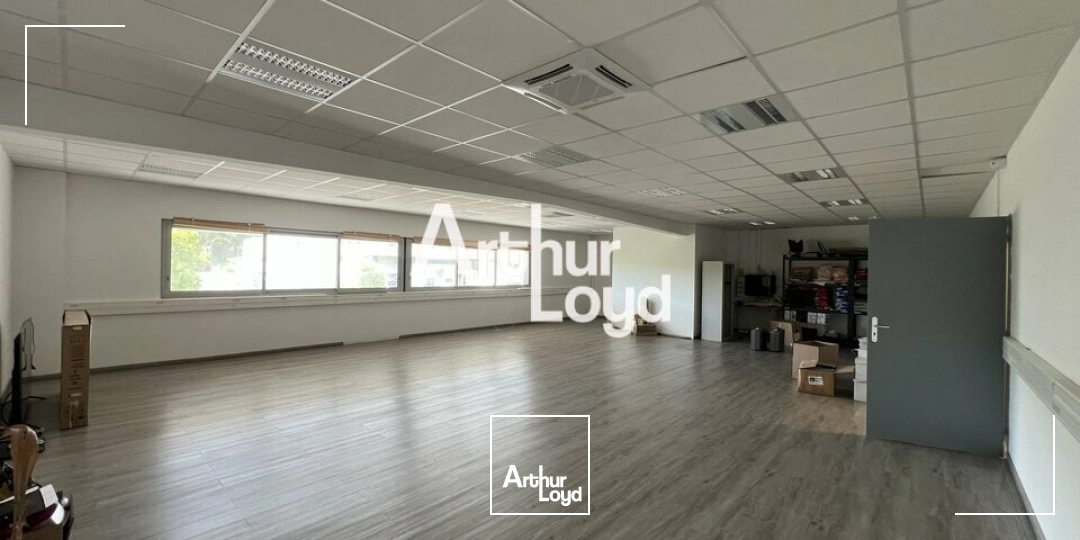 Bureaux - Location - FREJUS - 83600 - 100-100 - 7983540