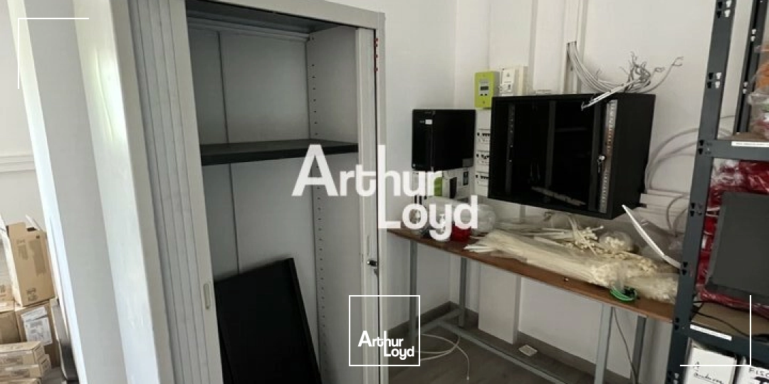 Bureaux - Location - FREJUS - 83600 - 100-100 - 7983541