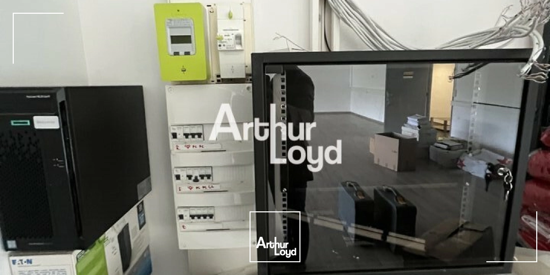 Bureaux - Location - FREJUS - 83600 - 100-100 - 7983542