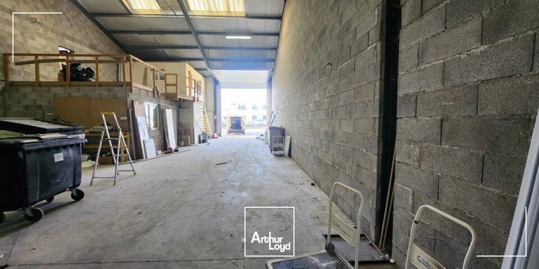 Locaux d'activité & Entrepôts - Location - OUGES - 21600 - 200-200 - 8004037