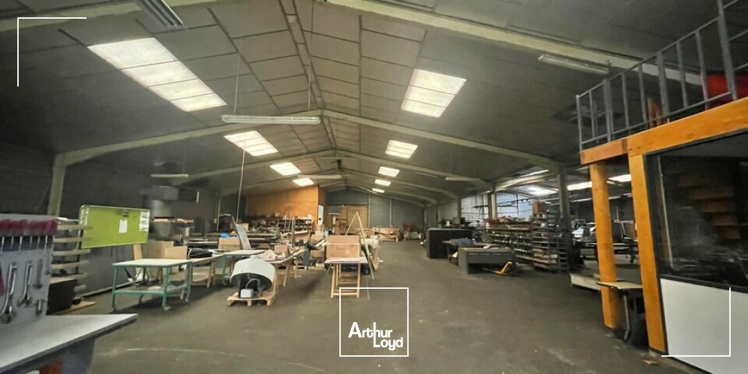 Locaux d'activité & Entrepôts - Vente - SOUDAN - 79800 - 1500-1500 - 8007251