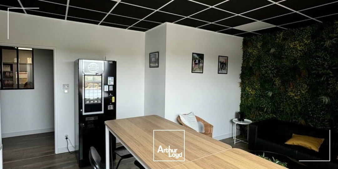 Locaux d'activité & Entrepôts - Vente - CHAURAY - 79180 - 295-295 - 8007977